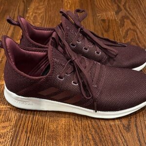 Adidas Cloudfoam Sneakers Size 9 in Maroon